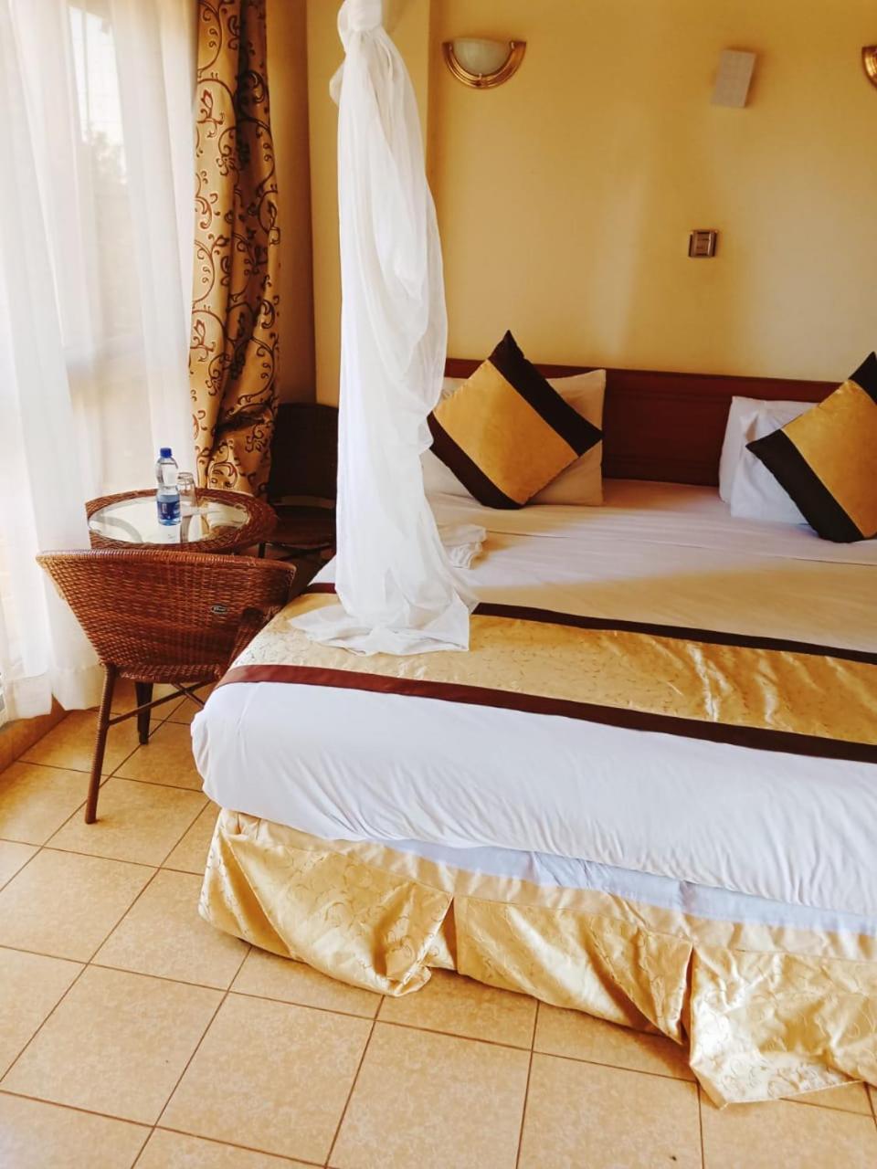 Golden Gates Hotel Thuthuriki 외부 사진