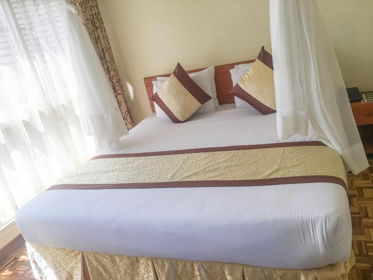 Golden Gates Hotel Thuthuriki 외부 사진