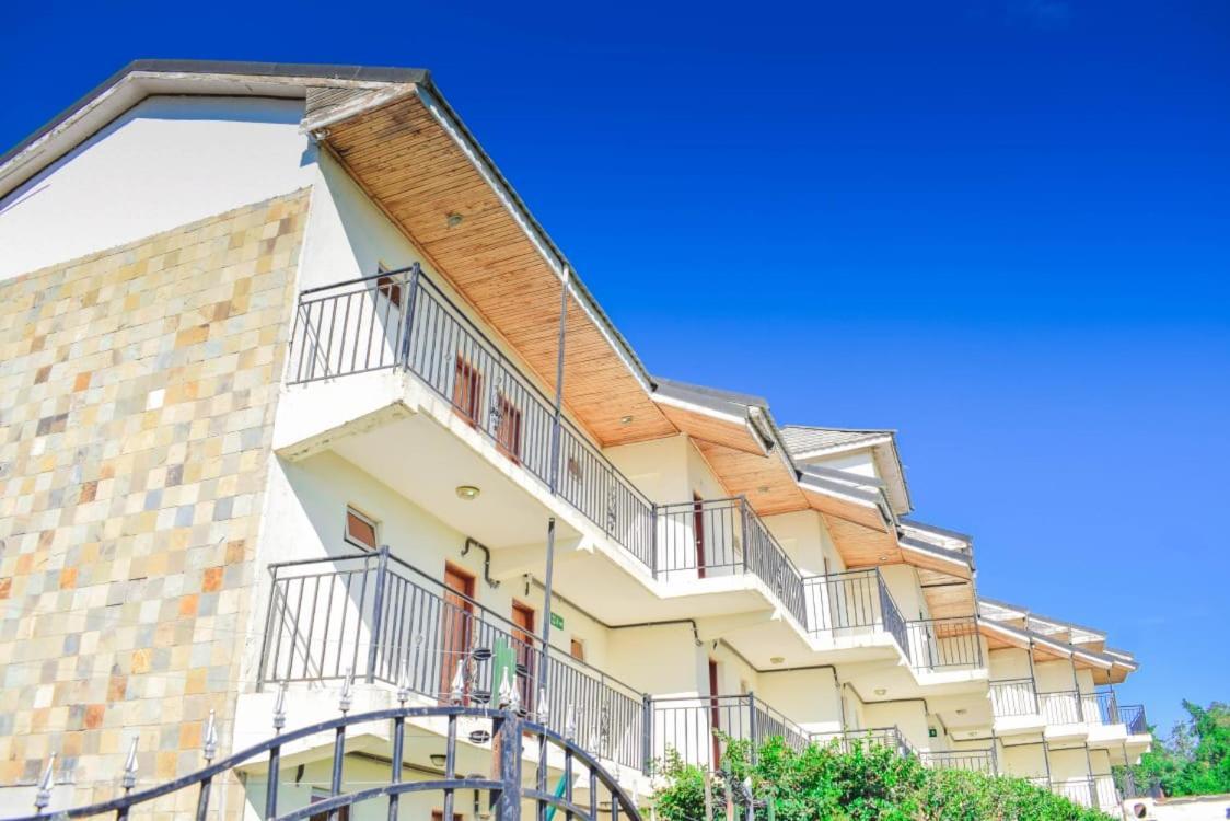 Golden Gates Hotel Thuthuriki 외부 사진