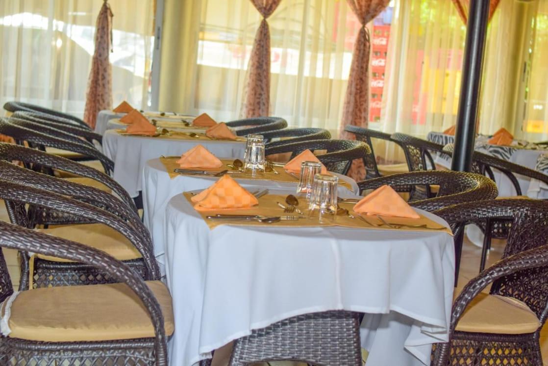Golden Gates Hotel Thuthuriki 외부 사진
